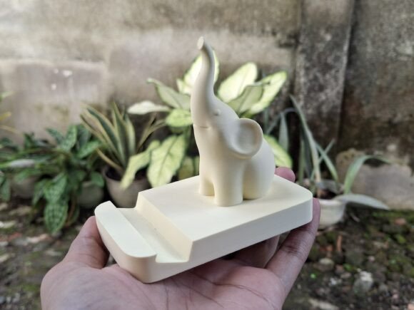 Cute Elephant Phone Holder: A Design Gem