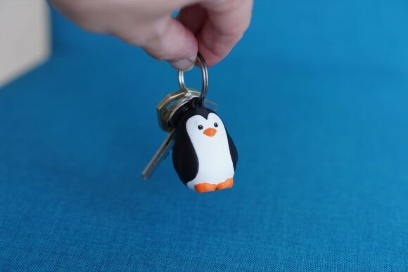 Penguin Keychain: A Charming Addition to Your 3D Printing Collection